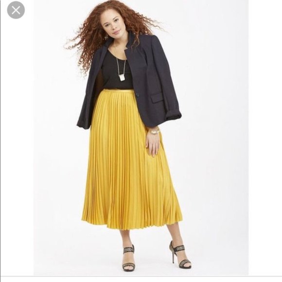 Lane Bryant Dresses & Skirts - Lane Bryant NWT yellow pleated chiffon maxi skirt